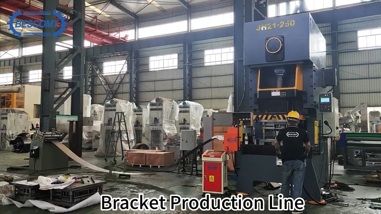 Linea di produzione di presse per stampaggio staffe per condizionatori d'aria in metallo